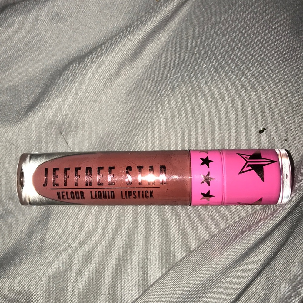 Jeffere Star Lippie
